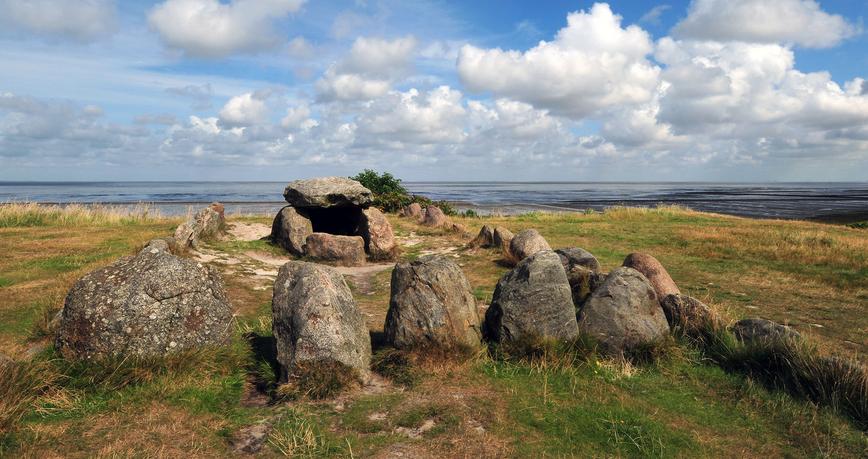 BLUESTONE MOUND by Stanley Wilkin at Spillwords.com