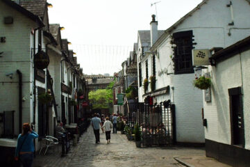 Chanting At Ashton Lane, written by Eoghan Lyng at Spillwords.com