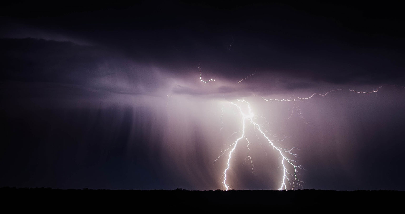 Thunder, a poem written by Sheri M. Stewart at Spillwords.com