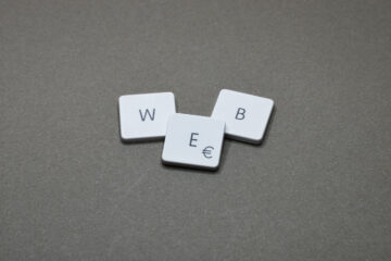 Web, poetry written by Eliza Segiet at Spillwords.com