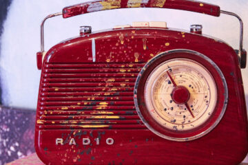 Radio Daze, a poem written by Mike Turner at Spillwords.com