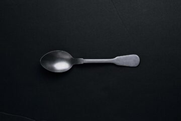 Sans a Spoon to Feed, a poem written by Lei Writses at Spillwords.com