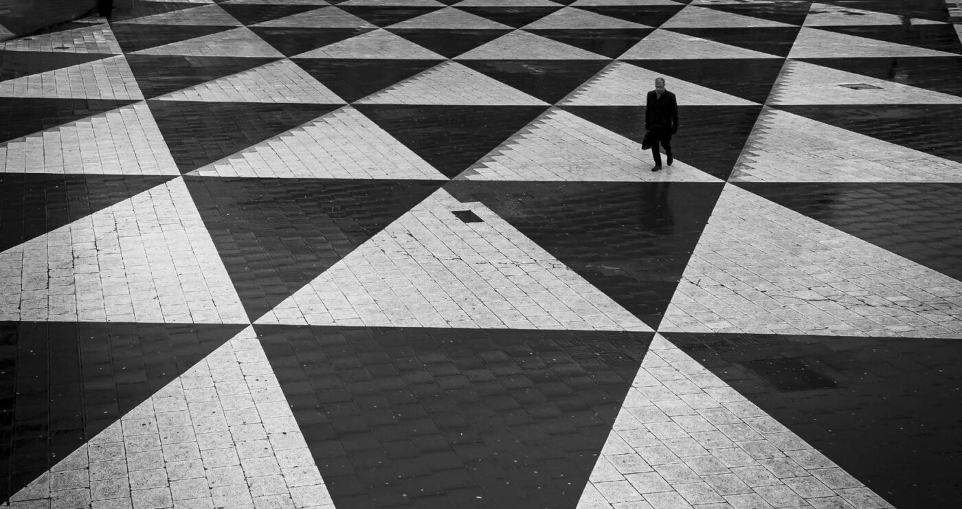 The Cunning Linguist, a poem by Lee Dunn at