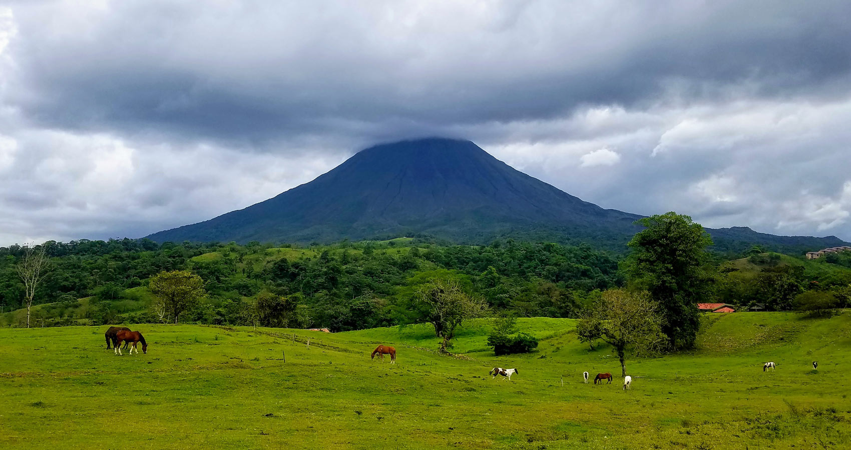 Costa Rica, a travelogue written by Benn Bell at Spillwords.com