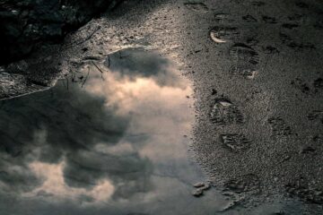 Footsteps, a haiku written by L.M. Giannone at Spillwords.com