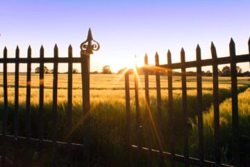 At The Gate, a poem by Glynn Sinclare at Spillwords.com