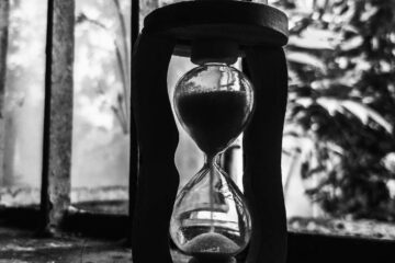 Hourglass, poetry by Brad Osborne at Spillwords.com