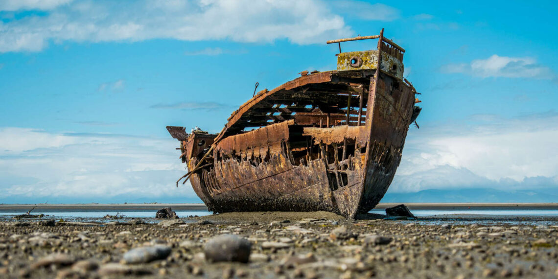 Smiling Among Inert Shipwrecks, poetry by Eric R Nolan at Spillwords.com