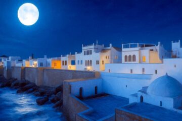 Blue Moon, poetry by Hassane Yarti at Spillwords.com