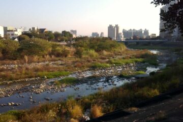 The River Han in Taichung, poetry by Ian Fletcher at Spillwords.com