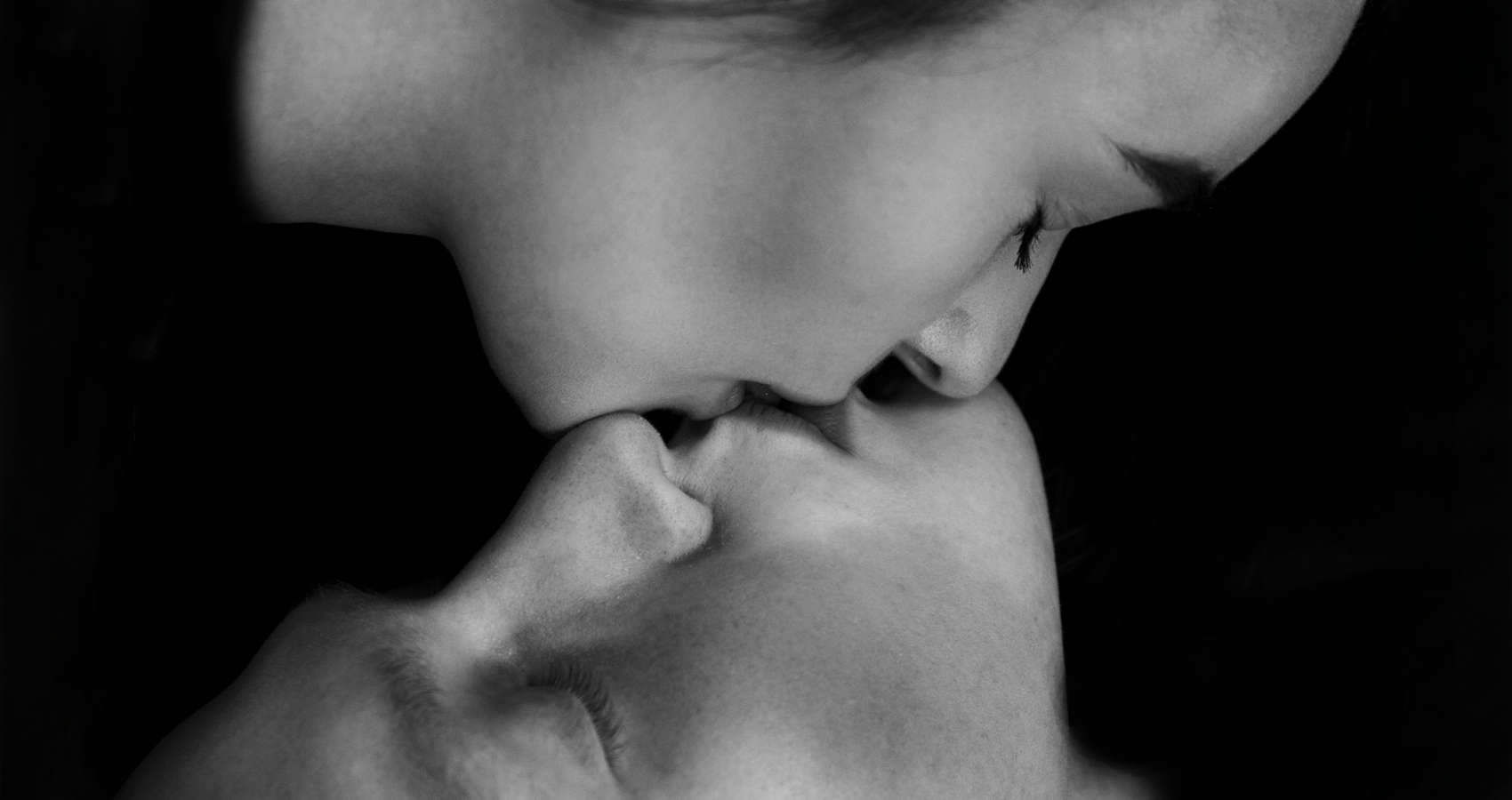 Lips Between Lips, poetry by Tiyasha Khanra at Spillwords.com