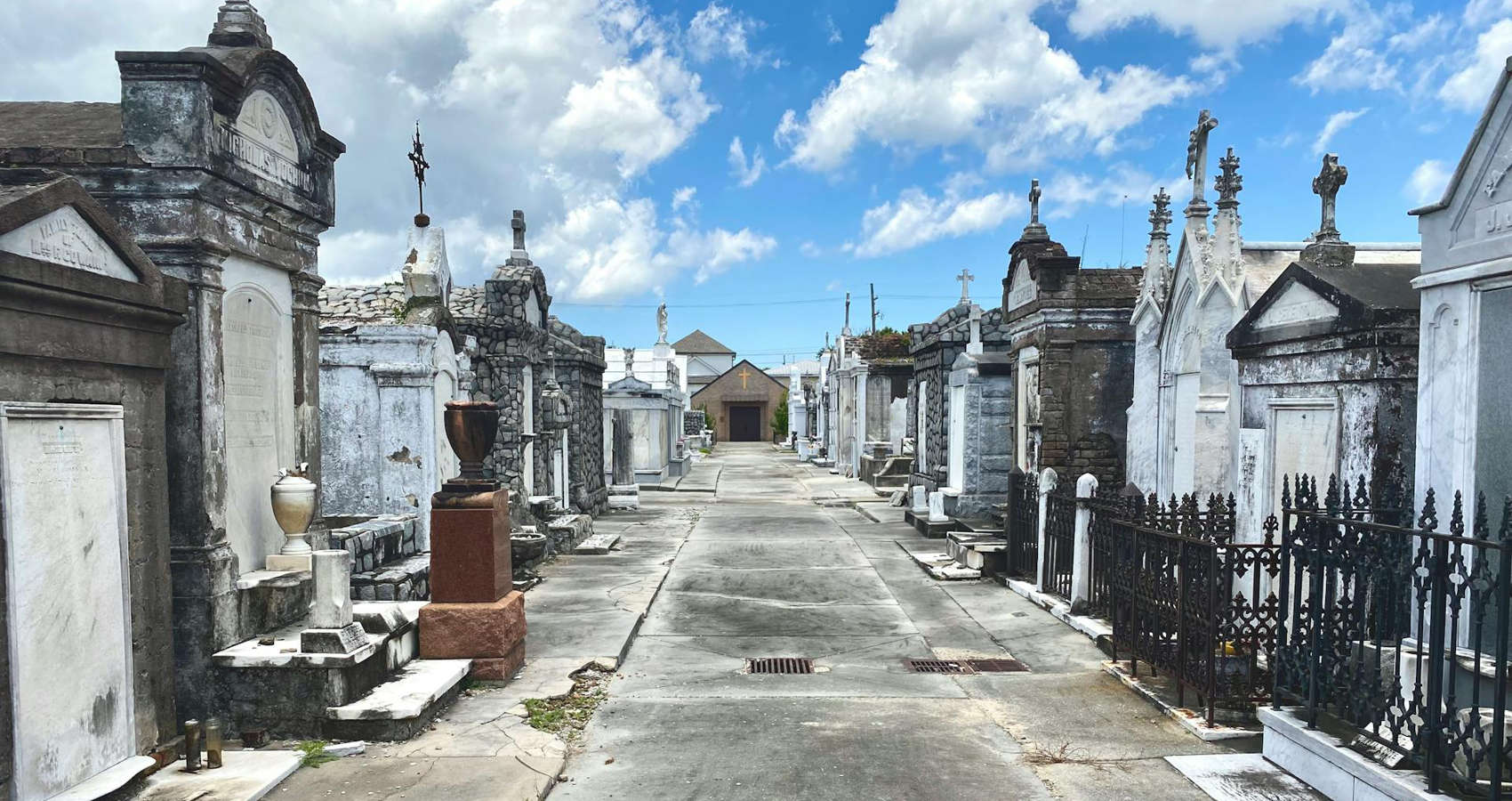 The Cities of the Dead, flash fiction by Marcelle Rayner at Spillwords.com