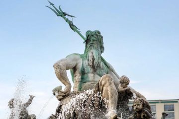 Fountain of Neptune, poetry by Thaddeus Hutyra at Spillwords.com