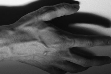 Death Rattles, poetry by Maggie Watson at Spillwords.com