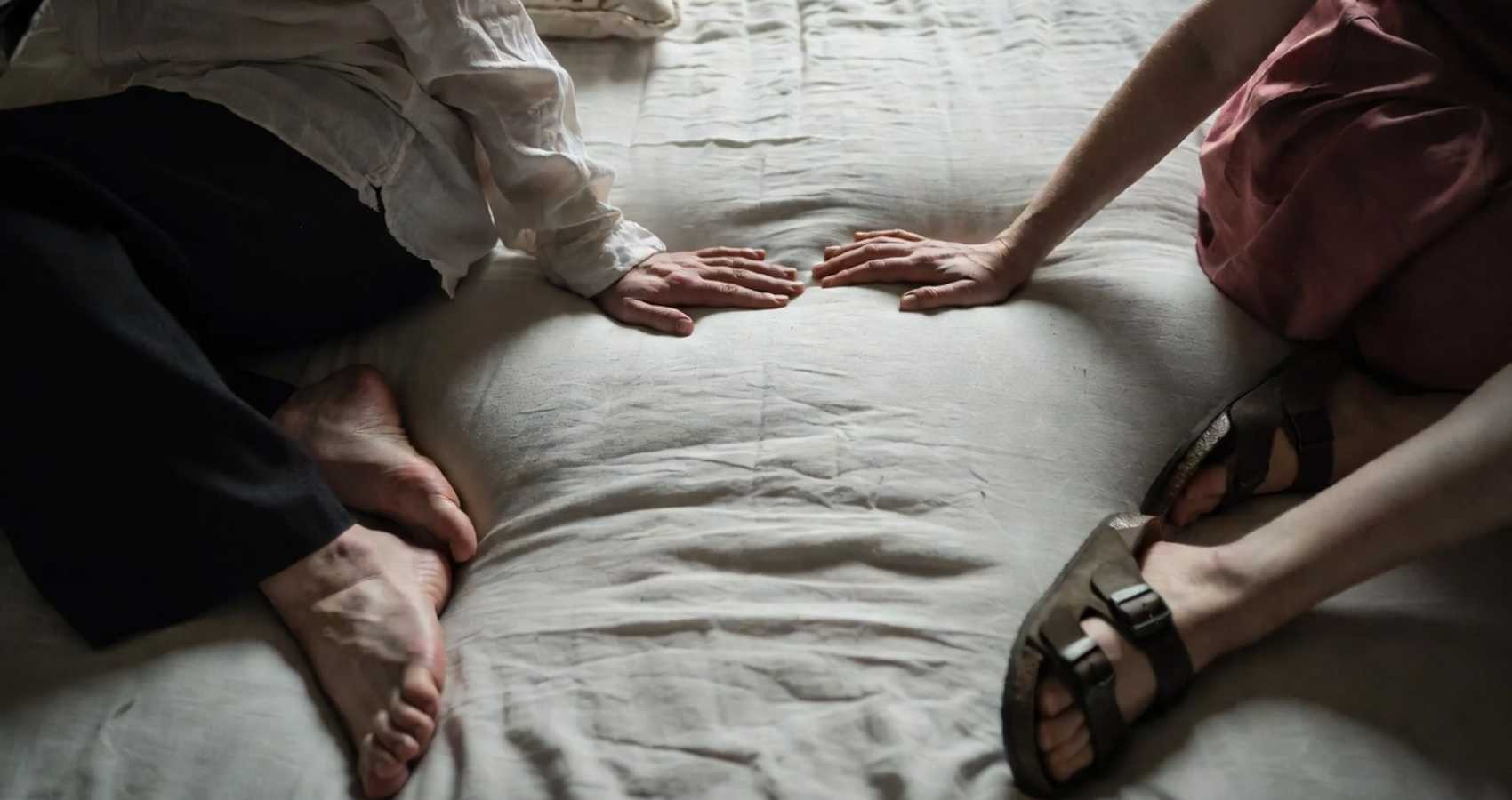 Birkenstock Ingénue, a poem by Sterling Warner at Spillwords.com